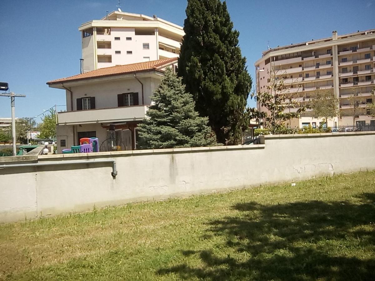 Villetta Del Parco Pescara Exterior photo
